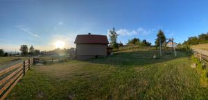 Φυσικό τοπίο κοντά σε αυτή η παραθεριστική κατοικία +15 φωτογραφίες