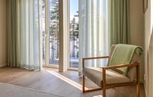 Foto sihtkohas Västervik asuva majutusasutuse Nice Home In Västervik With Lake View galeriist