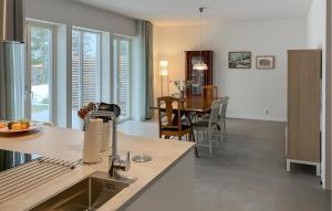Foto sihtkohas Västervik asuva majutusasutuse Nice Home In Västervik With Lake View galeriist