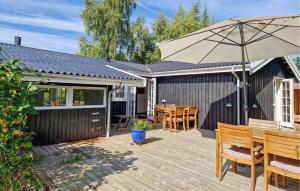 Zahrada ubytování Four-Bedroom Holiday Home In Grasted + 17 fotografií