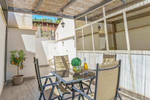 Posedenie v ubytovaní Terrace under Taormina just a few minutes walk to the free beach and downtown!