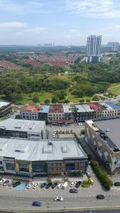 Linna Johor Bahru üldine vaade või majutusasutusest Sky Trees 2 Guests Nflix Balcony Aeon Pool pildistatud vaade