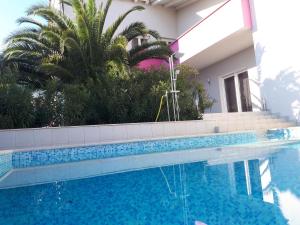 Bazén v ubytovaní Doppelzimmer mit Bad, Terrasse und Pool alebo v jeho blízkosti