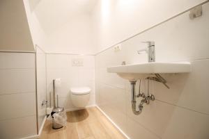 Koupelna v ubytování Haus Barbara - Schwimmbad und Sauna im Haus-Whg 12