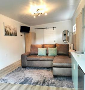 Χώρος καθιστικού στο On the Lake