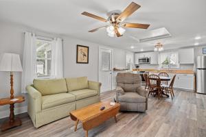 Coin salon dans l'établissement Fisherman's Cottage - Charming cottage close to town!