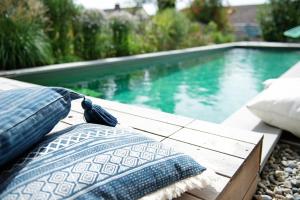 Kolam renang di atau dekat dengan Bodensee-Apartment SeeZeichen No 26