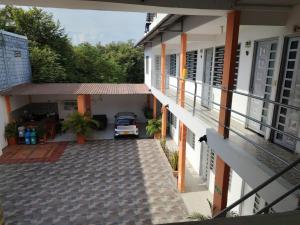 Rõdu või terrass majutusasutuses Hotel Palmari