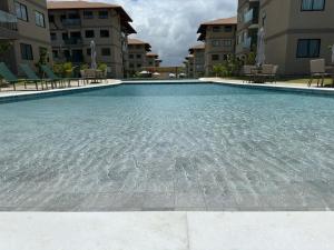 duży basen w kompleksie apartamentowym w obiekcie Itah Beach Resort - Beira-Mar - Delux w mieście Ipojuca +8 zdjęć
