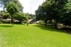 Brackenhurst Conference and Retreat Centre外面的花园