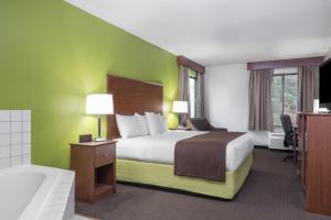 Afbeelding uit fotogalerij van AmericInn by Wyndham Black River Falls I-94 on ATV Trail in Black River Falls