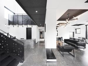 Kuchyň nebo kuchyňský kout v ubytování Wuzhen Yinshuxiangshe Design Hotel Xizha Scenic Area South Gate Branch