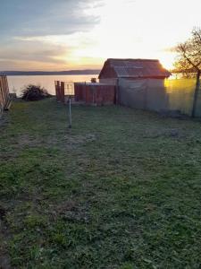 Příroda nedaleko venkovského domu + 18 fotografií