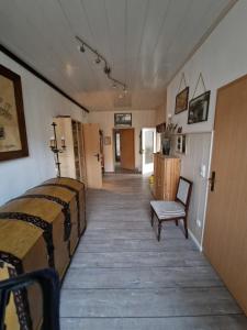TV a/nebo společenská místnost v ubytování Großes Ferienhaus Nordhastedt 2- 6 Personen 16 km zur Nordsee 24 km Büsum 45km St Peter Ording