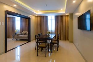 Iloilo Gateway Hotel and Suites的休息区
