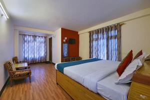 NAiNi VIEW RESORT客房内的一张或多张床位