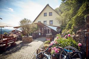 Κήπος έξω από το Onkel Toms Hütte, Weingut Friedhelm Lenz