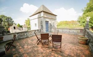 Fotografia z galérie ubytovania Manoir somptueux à Messas avec piscine privée et grand jardin. v destinácii Messas