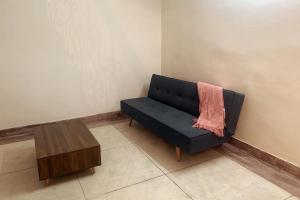 Uma área de estar em 2 Bedroom in C-Scheme, Jaipur