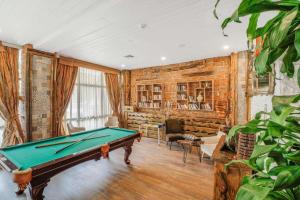 Biliár nebo kulečník v ubytování Villas Mura with SPA & Hot Swimming Pool