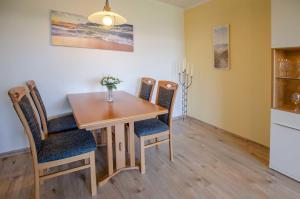 Fotografie z fotogalerie ubytování FeWo Vaupel - Nr 27 - Strandhotel v destinaci Kellenhusen