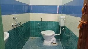 Gallery image of WHITRS INN KILAMBAKKAm in Chennai +21 photos