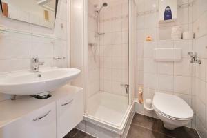 Koupelna v ubytování FeWo Gronemeyer - Nr 35 - Strandhotel