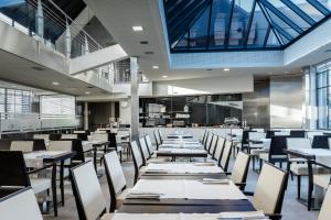 Restoran või mõni muu söögikoht majutusasutuses Hotel Falko