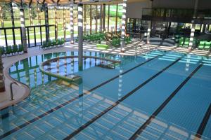 Πισίνα στο ή κοντά στο Anita's Ferienwohnung nahe Neuschwanstein