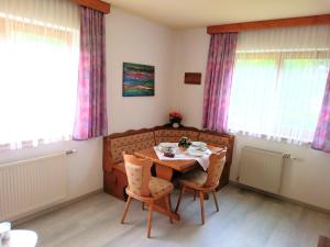 Posedenie v ubytovaní Haus Christof private Ferienwohnungen Nähe Wörthersee und Ossiacher See