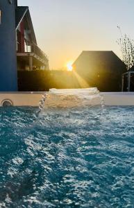 Bazén v ubytování Kapitänshaus am See nebo v jeho okolí