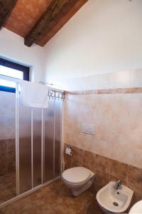 Koupelna v ubytování Agriturismo Cascina Aguzza
