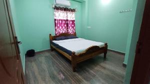 Gallery image of WHITRS INN KILAMBAKKAm in Chennai
