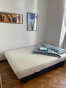 Posteľ alebo postele v izbe v ubytovaní Home in Krakow Silvio's Apartments