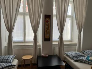 Posteľ alebo postele v izbe v ubytovaní Home in Krakow Silvio's Apartments