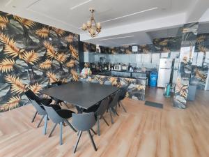 Η κουζίνα ή μικρή κουζίνα στο Black Rose Mukteshwar Hill Top