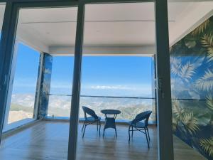 Μπαλκόνι ή βεράντα στο Black Rose Mukteshwar Hill Top