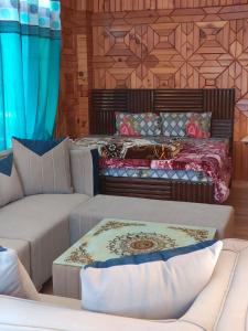 Et opholdsområde på Shivaay guest house + 20 billeder