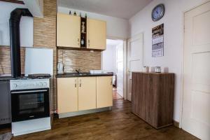 Kuchyňa alebo kuchynka v ubytovaní Guesthouse Ilić