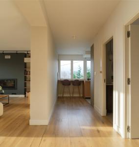Televízia a/alebo spoločenská miestnosť v ubytovaní Areitio etxea - casa con jardin