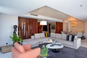 Noom Hotel Dakar Sea Plaza, a member of Radisson Individuals的休息区