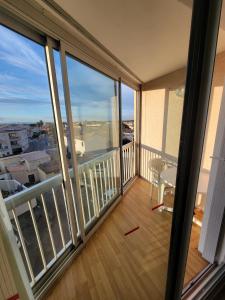 En balkon eller terrasse på Studio centre port Valras