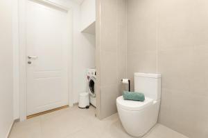 Ένα μπάνιο στο Modern Apartment with Great View