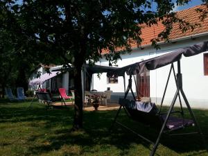 Vonkajšia záhrada v ubytovaní Napfény Vendégház