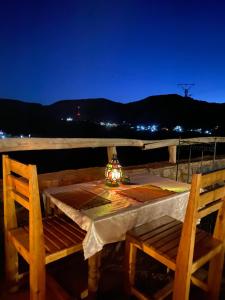 Nespecifikovaný výhled na hory nebo výhled na hory při pohledu z bed and breakfast