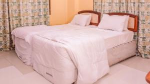 Фотография из галереи Durban Hotel в городе Дар-эс-Салам