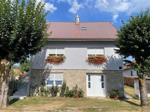 Vonkajšia záhrada v ubytovaní Apartmani Poljančić