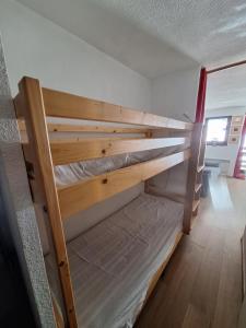 Zdjęcie z galerii obiektu Studio rénové au pied des pistes La Rosiere w mieście Montvalezan