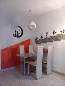 Φωτογραφία από το άλμπουμ του Ideal apart pour 4 a Disneyland στο Σερί