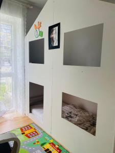 Μια τηλεόραση ή/και κέντρο ψυχαγωγίας στο We offer for rent our wonderful apartment